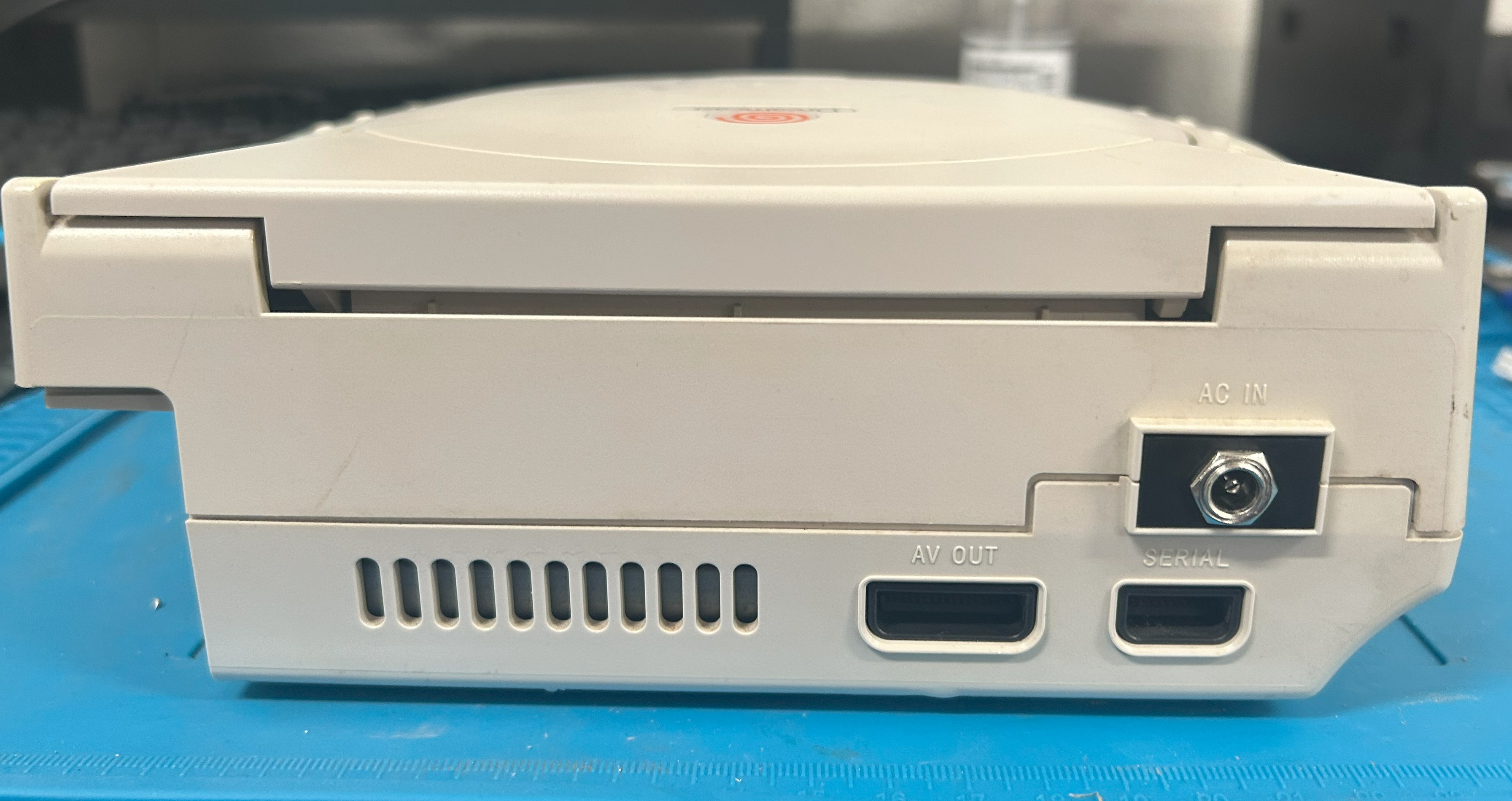 Barrel jack connector in 3D printed holder